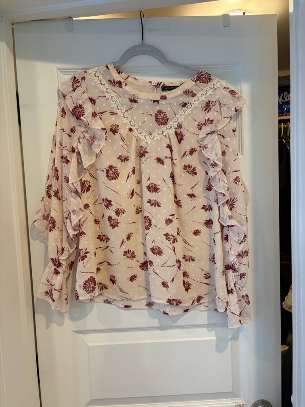 Floral Ruffle Long-Sleeve Blouse